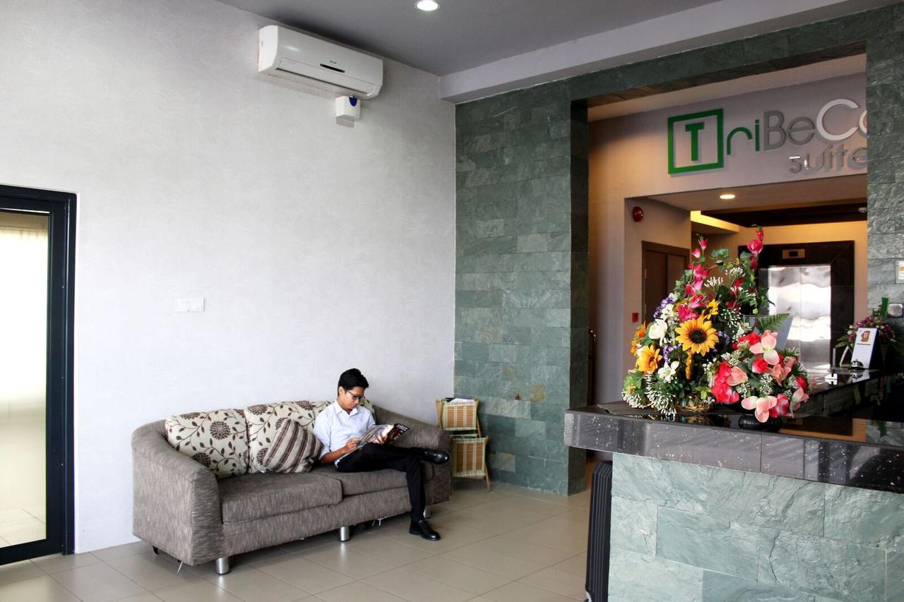 Tribeca Suites Kuching Exterior foto